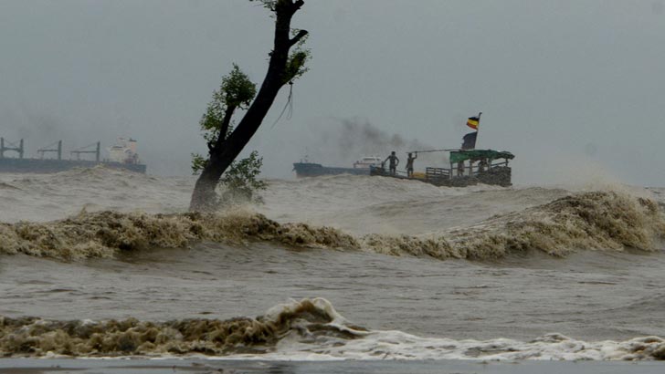 ঘূর্ণিঝড় সিত্রাংয়ে কী ক্ষয়ক্ষতি হলো, জানালেন দুর্যোগ প্রতিমন্ত্রী