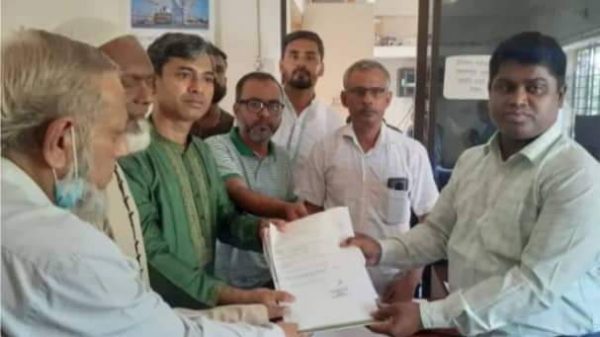 জগন্নাথপুরে চেয়ারম্যান পদে মনোনয়ন দাখিল করলেন মুক্তাদীর আহমদ