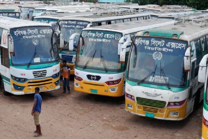 নবীগঞ্জ-হবিগঞ্জ সড়কে ৬ দিন ধরে বাস চলাচল বন্ধ  : দুর্ভোগে যাত্রীরা