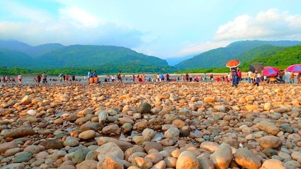 ঈদের ছুটিতে বৃষ্টির দাপট, পর্যটক কম সিলেটে