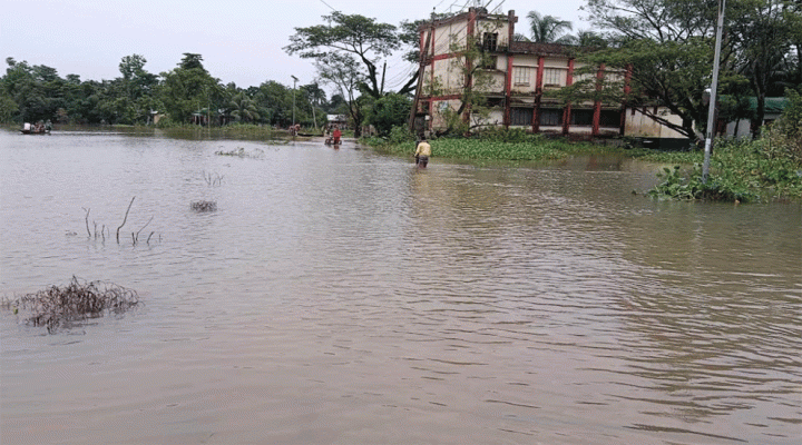 সুনামগঞ্জ দোয়ারাবাজারের নিম্নাঞ্চল প্লাবিত, যোগাযোগ বিচ্ছিন্ন