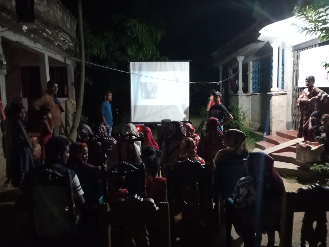 টিলাগাও ইউনিয়নে নারী সমাবেশ ও সরকারের উন্নয়ন সাদরুলের আলোকচিত্র প্রদর্শনী