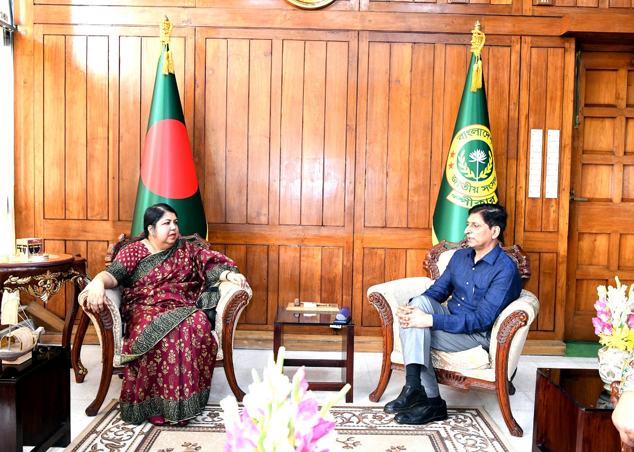 স্পীকারের সাথে ক্লাইমেট পার্লামেন্ট দক্ষিণ এশিয়ার ডিরেক্টরের সৌজন্য সাক্ষাৎ