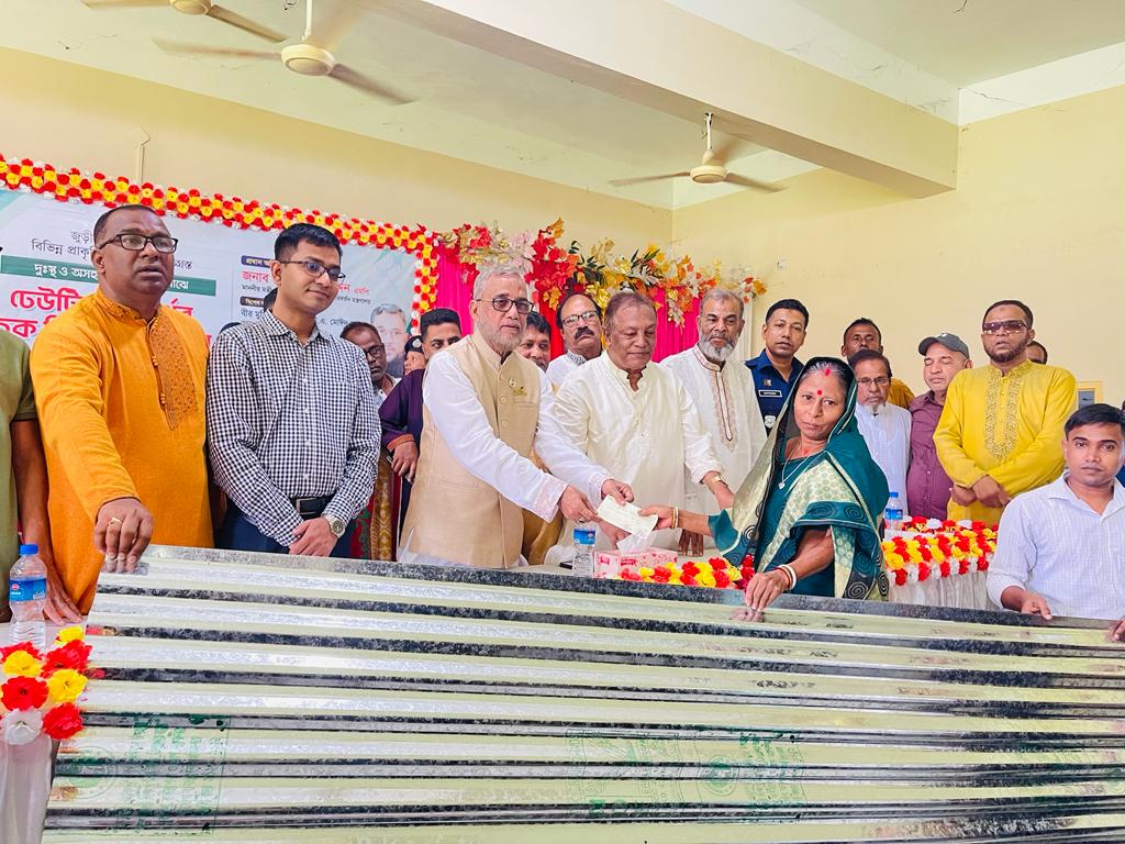 দেশের উন্নয়নে শেখ হাসিনার বিকল্প কেউ নেই : পরিবেশমন্ত্রী