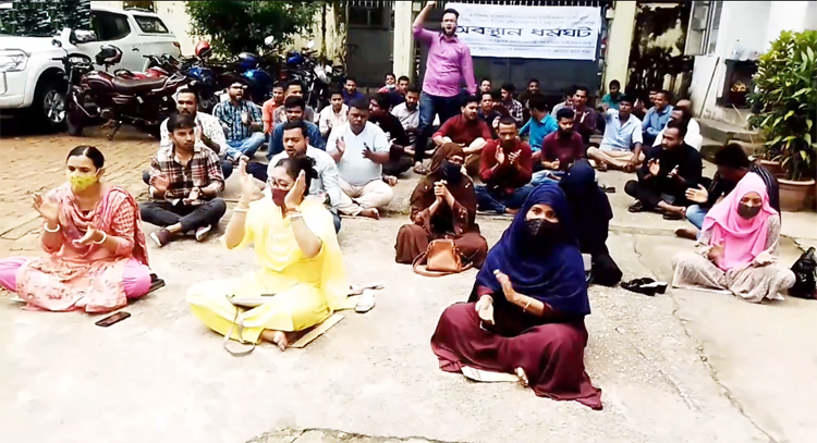 সিলেট মেডিকেল বিশ্ববিদ্যালয়ে  কর্মচারীদের অবস্থান ধর্মঘট