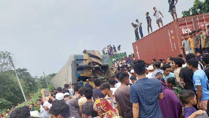 ভৈরবে দুই ট্রেনের সংঘর্ষে নিহত বেড়ে ২৩