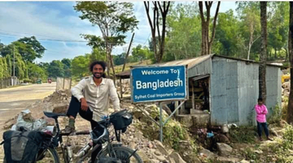 জন্মভূমির টান! ইউরোপ থেকে সাইকেলে বাংলাদেশে এলেন নাবিল