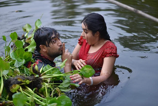 ‘জোভান ভাই সাঁতার জানে না, আমিও না; ভয়ে পুকুরের পানি খেয়েছি’