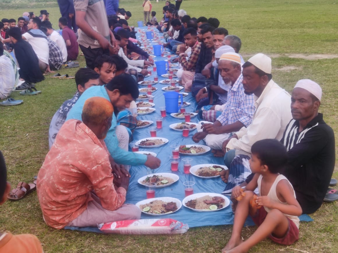 বীরগাঁও যুবসমাজের উদ্যোগে ইফতার মাহফিল সম্পন্ন