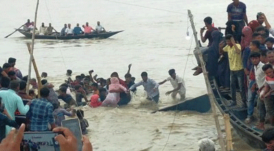 সুনামগঞ্জে সুরমা নদীতে নৌকা ডুবে শিশুসহ নিখোঁজ ৩