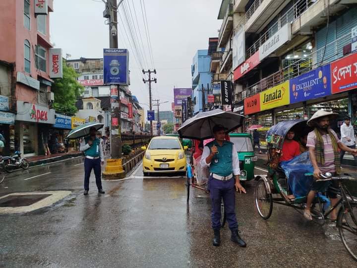 ছয়দিন পর সিলেটের সড়কে ট্রাফিক পুলিশ