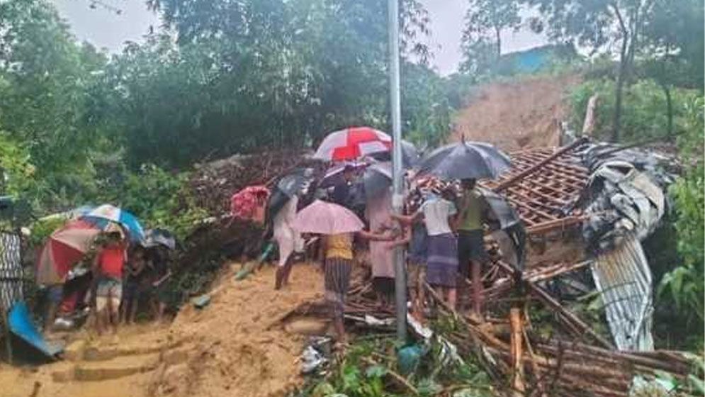 ভারী বৃষ্টিতে কক্সবাজারে পৃথক স্থানে পাহাড় ধসে নিহত ৬