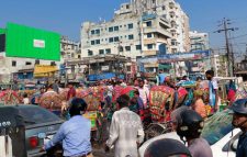 অটোরিকশা চালকদের তান্ডবে ফের স্থবির রাজধানী