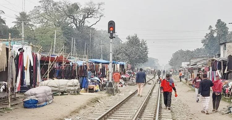 ৫ দিনের মধ্যে রেলের জমিতে থাকা স্থাপনা সরানোর নির্দেশ