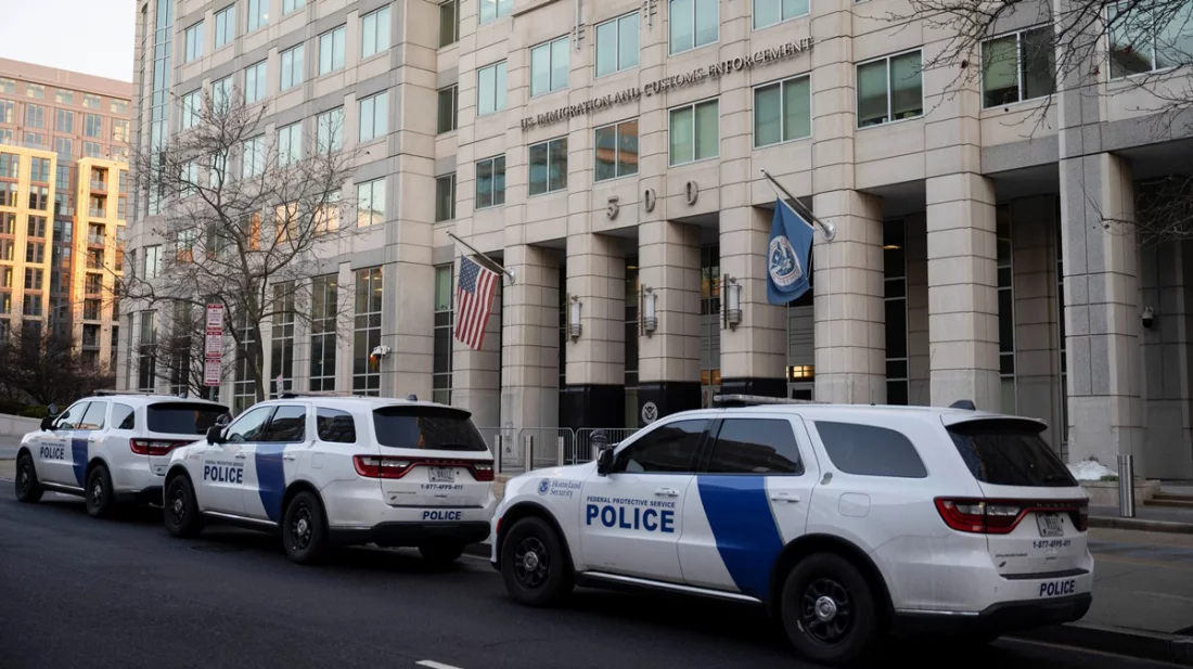 এক দিনে ৫০০ জনের বেশি নথিবিহীন অভিবাসী গ্রেপ্তার : হোয়াইট হাউস