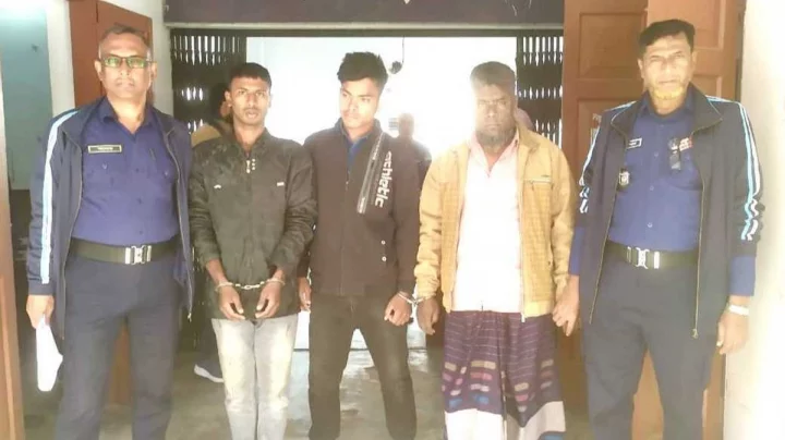 অটোরিকশা থেকে চাঁদা নেওয়ার সময় বিএনপি নেতা গ্রেপ্তার