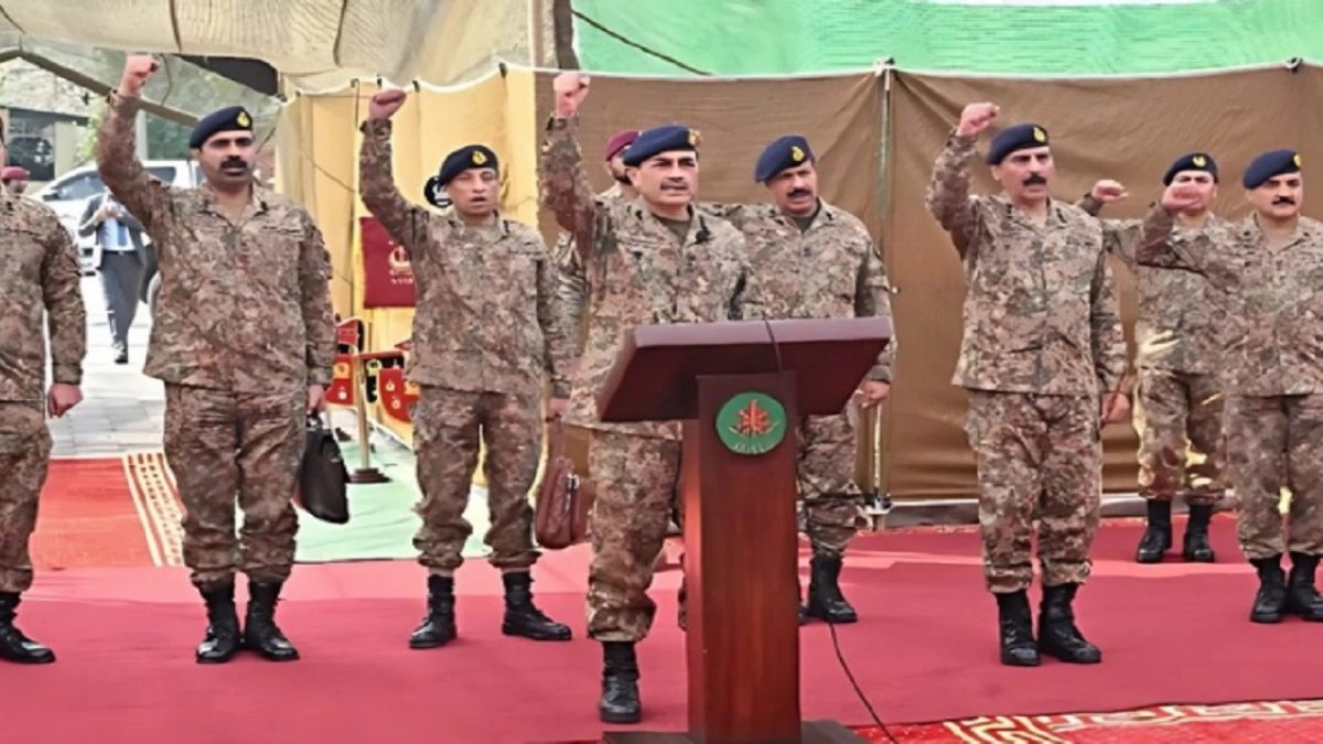 একদিন পুরো কাশ্মীর আমাদের হবে : পাক সেনাপ্রধান