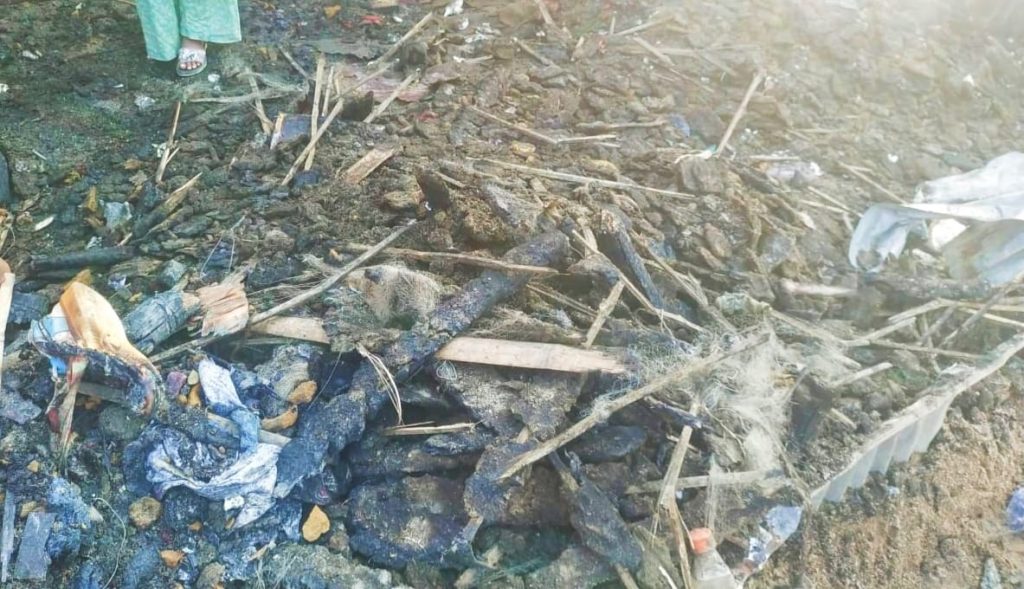 শান্তিগঞ্জে গ্যাস সিলিন্ডারের আগুনে পুড়ল বসতঘর