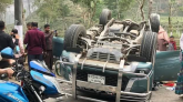 সিলেটে কারের সাথে ধাক্কা লেগে উল্টে গেলো সরকারি কর্মকর্তার গাড়ি