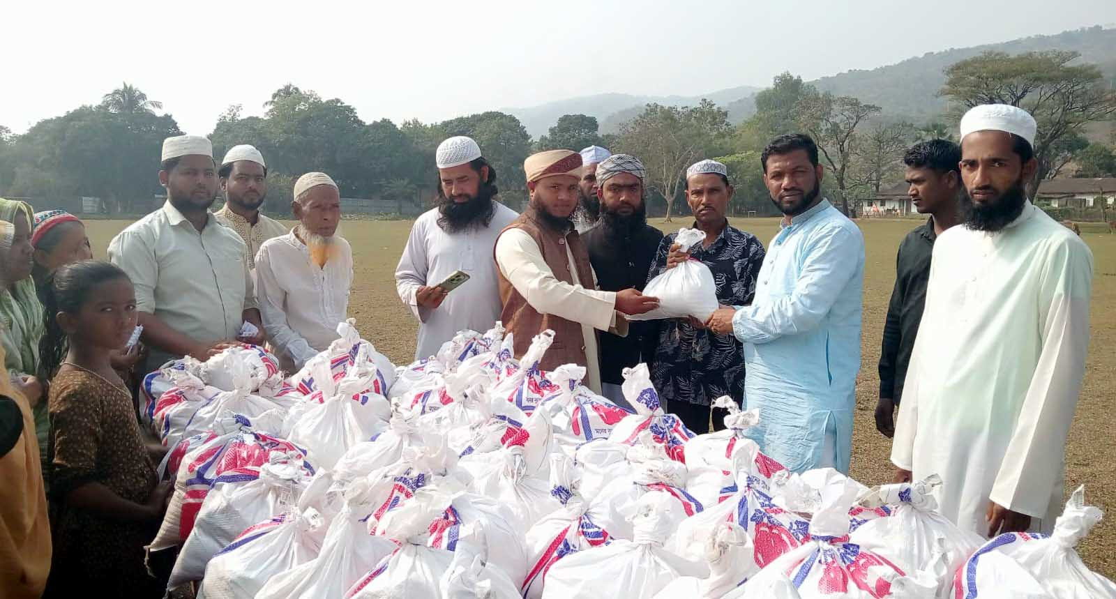 রজত জয়ন্তীতে যুগান্তর স্বজন সমাবেশের খাদ্য সহায়তা পেলেন শতাধিক পরিবার