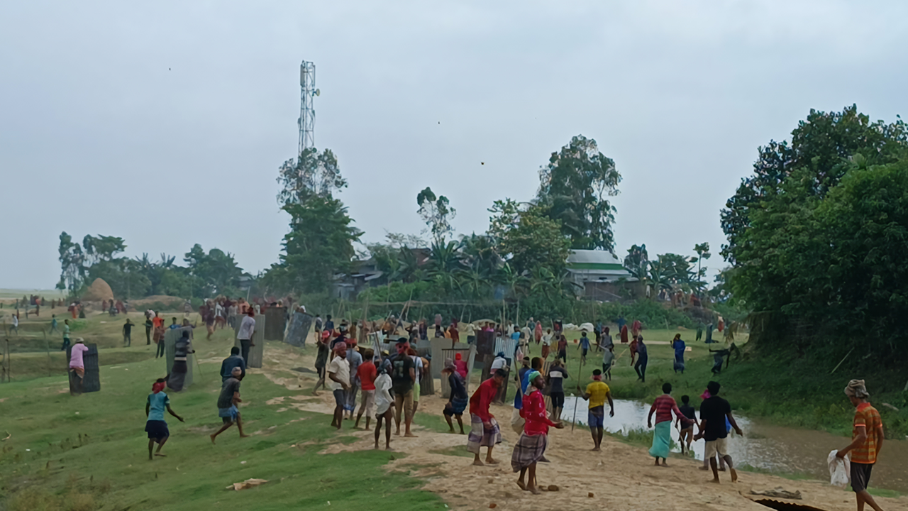 আ.লীগ-বিএনপির ২ ঘণ্টার সংঘর্ষে আহত অর্ধশতাধিক
