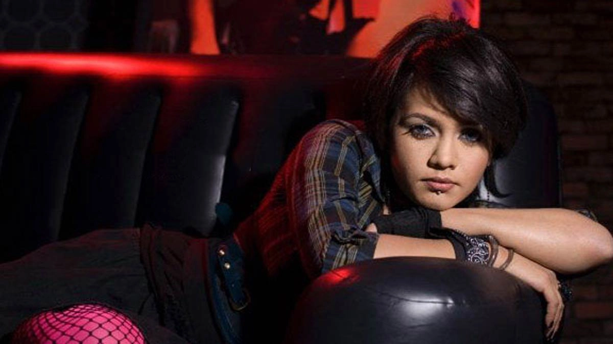 বিয়ের পাত্র খুঁজে পাচ্ছেন না মিলা, আগ্রহীদের বললেন বায়োডাটা পাঠাতে