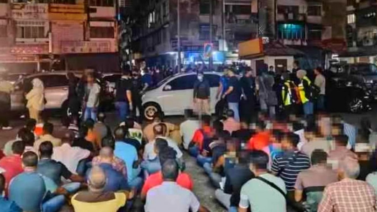 মালয়েশিয়ায় ১৬৫ বাংলাদেশি আটক