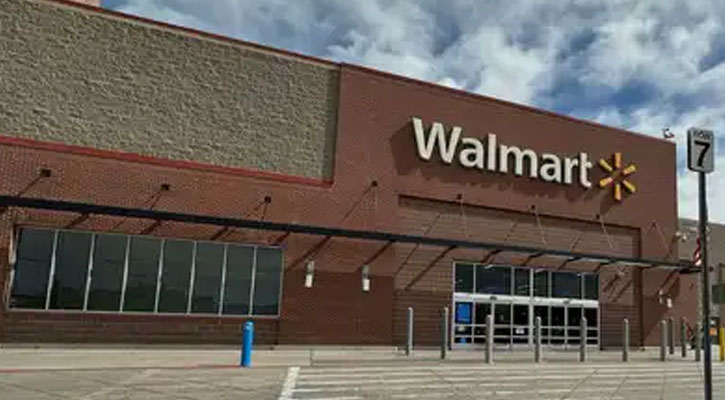 ট্রাম্পের শুল্কনীতি: পণ্যের দাম বাড়াতে যাচ্ছে ওয়ালমার্ট