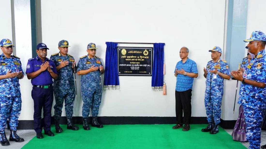 সন্ত্রাসী যেই হোক, কাউকে ছাড় দেওয়া হবে না : স্বরাষ্ট্র উপদেষ্টা
