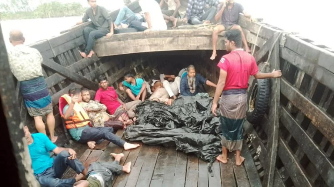 হাতিয়ায় মেঘনা নদীতে ৩৯ যাত্রী নিয়ে ট্রলার ডুবি, নিখোঁজ ৬