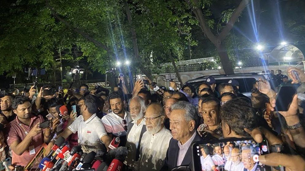 ২ ছাত্র উপদেষ্টাসহ তিনজনের পদত্যাগ দাবি বিএনপির