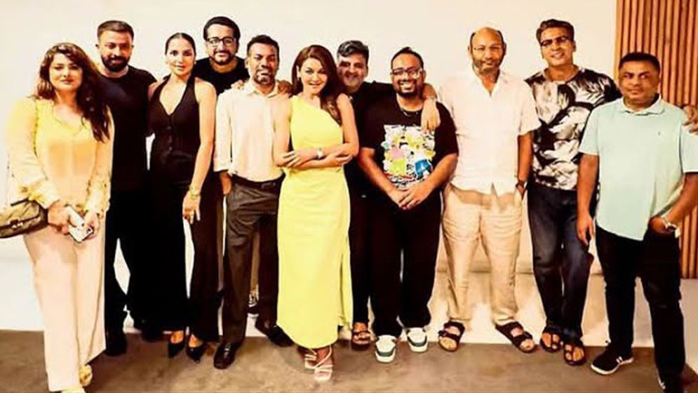 কলকাতায় দুই বাংলার তারকাদের মিলনমেলা