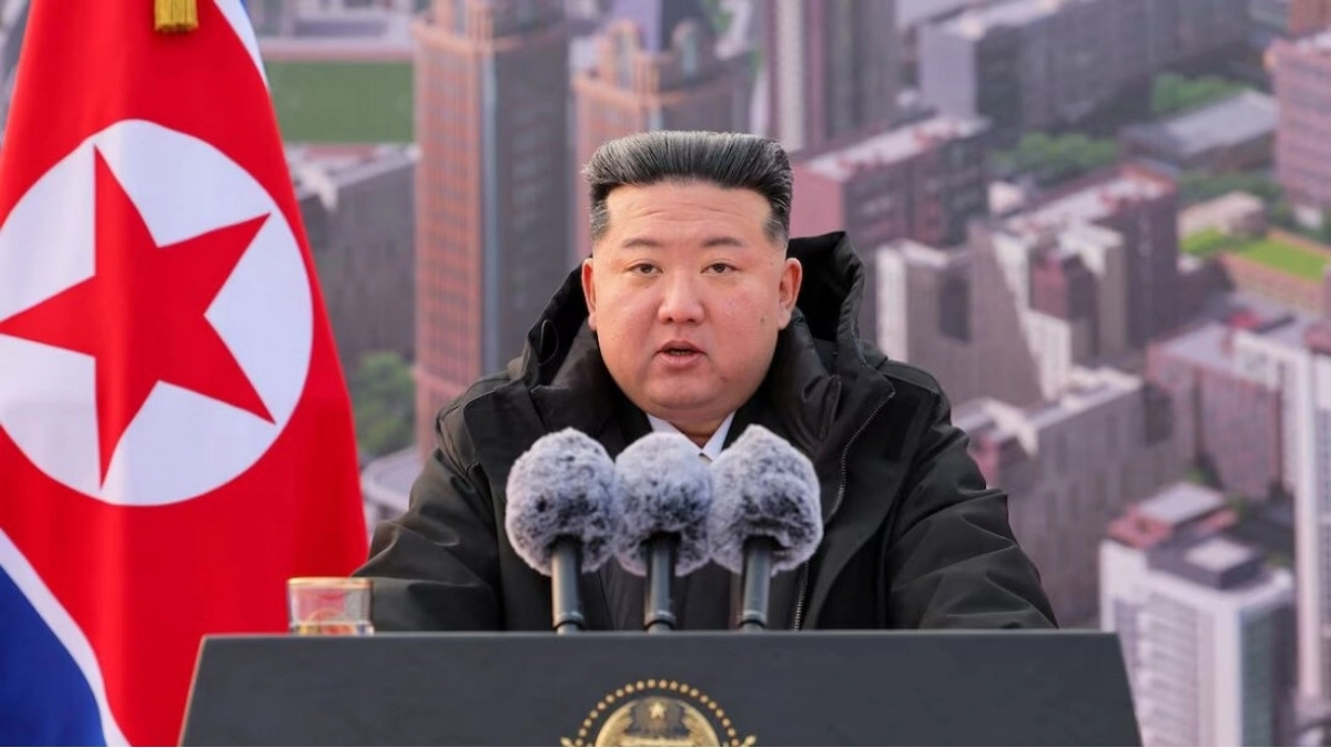 উদ্বোধনের দিনেই ভেঙে পড়ল যুদ্ধজাহাজ, ক্ষুব্ধ কিম