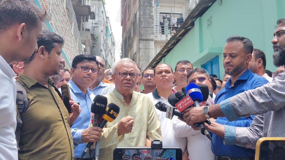 সরকার গায়ের জোরে ইশরাককে মেয়র হতে দিচ্ছে না : রিজভী