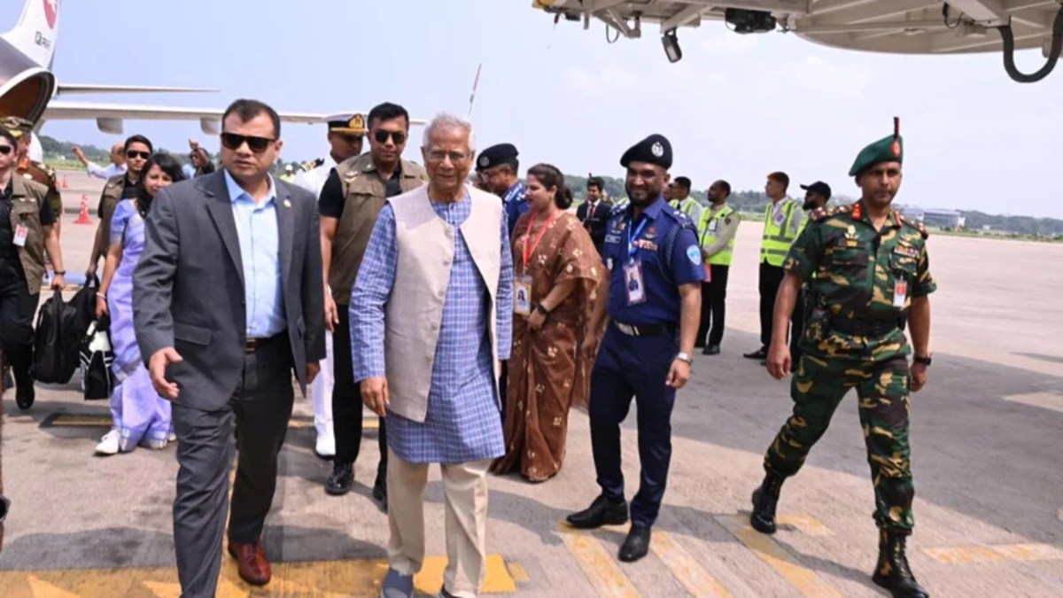 চট্টগ্রামে পৌঁছেছেন ড. ইউনূস