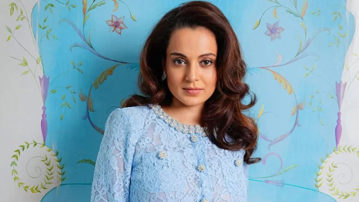 গায়কের গান দিয়ে তোপের মুখে কঙ্গনা