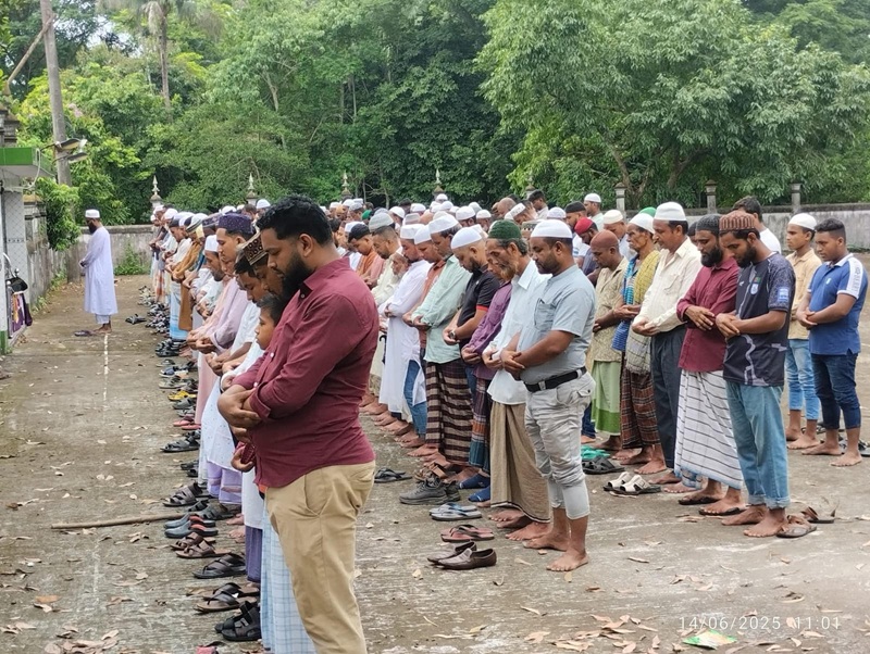 সাংবাদিক নুরুল ইসলামের মায়ের দাফন সম্পন্ন