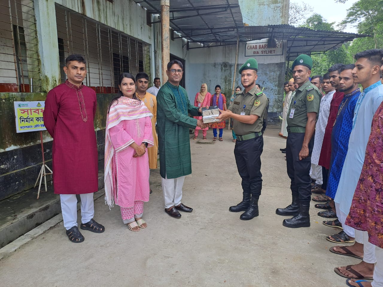 ঈদ-উল আযহা উপলক্ষে  আনসার সদস্যদের সাথে শুভেচ্ছা বিনিময় – উপ-মহাপরিচালক