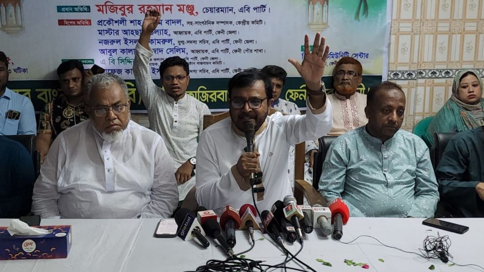 সরকার এখনো নিরপেক্ষ তবে ছাত্র-জনতার ঐক্য রক্ষায় ব্যর্থ