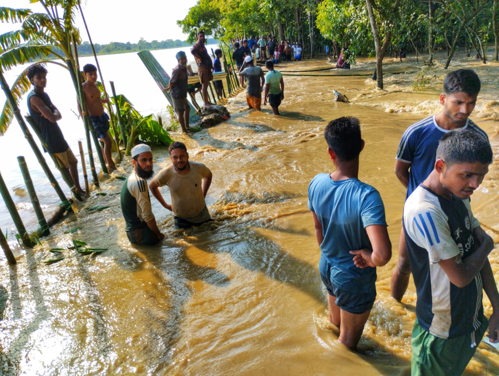 জকিগঞ্জে বন্যায় হারিয়ে গেছে পানিবন্দি মানুষের ঈদ আনন্দ