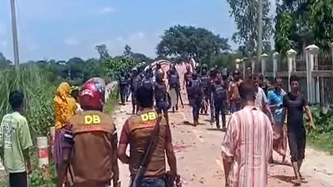 ফুটবল খেলা নিয়ে দুই গ্রামবাসীর সংঘর্ষে প্রাণহানি, পুলিশসহ আহত ২০