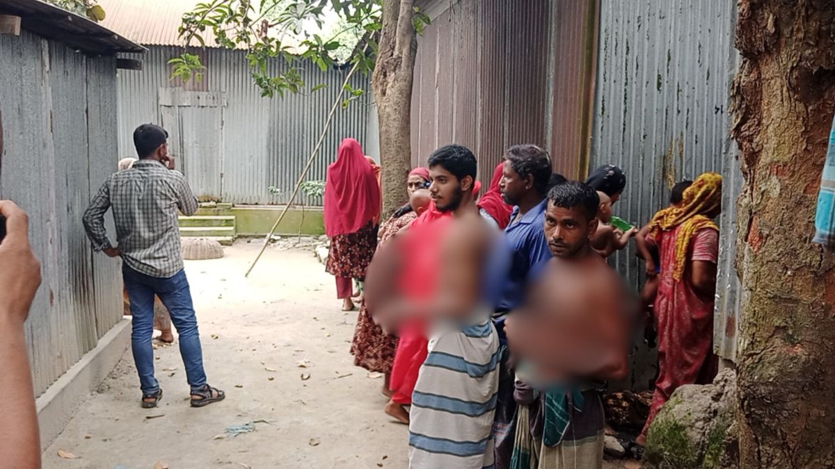 প্রেমিকের বাড়িতে বিয়ের দাবিতে অনশন প্রেমিকার