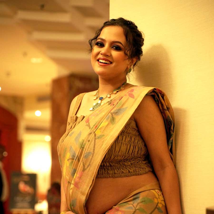 অন্তঃসত্ত্বা অহনার ভিডিও নিয়ে তুলকালাম