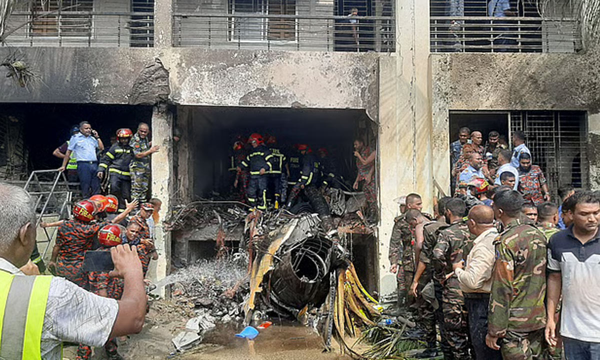 মাইলস্টোনে বিমান বিধ্বস্তে নিহত বেড়ে ৩১