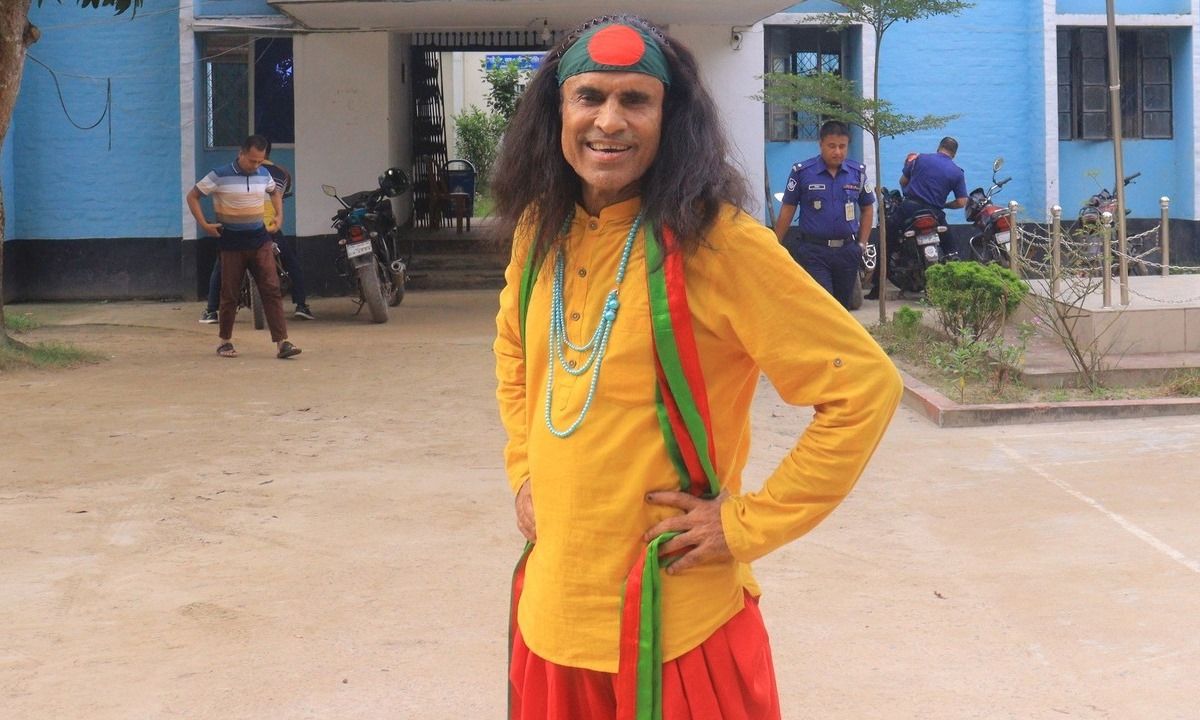 রাজনীতি হয়ে গেছে ‘পরকীয়া প্রেমের’ মতো: কুদ্দুস বয়াতি