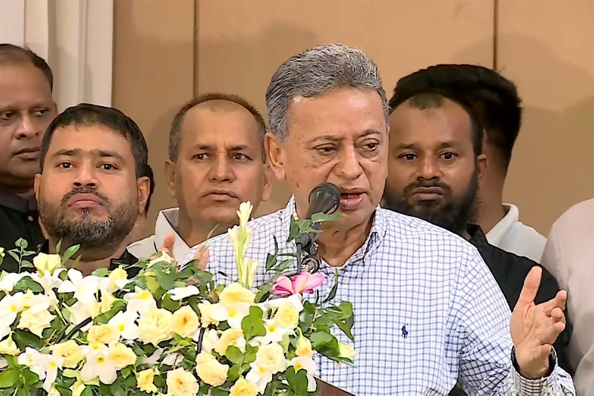 সংসদের বাইরে সংবিধান সংশোধনের কোনো সুযোগ নেই : আমীর খসরু