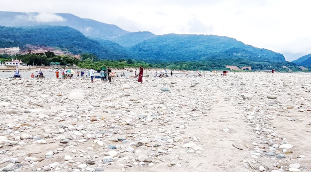 সাদাপাথর প্রতিস্থাপন ১৫ লাখ ঘনফুট, উদ্ধার ২৮ লাখ