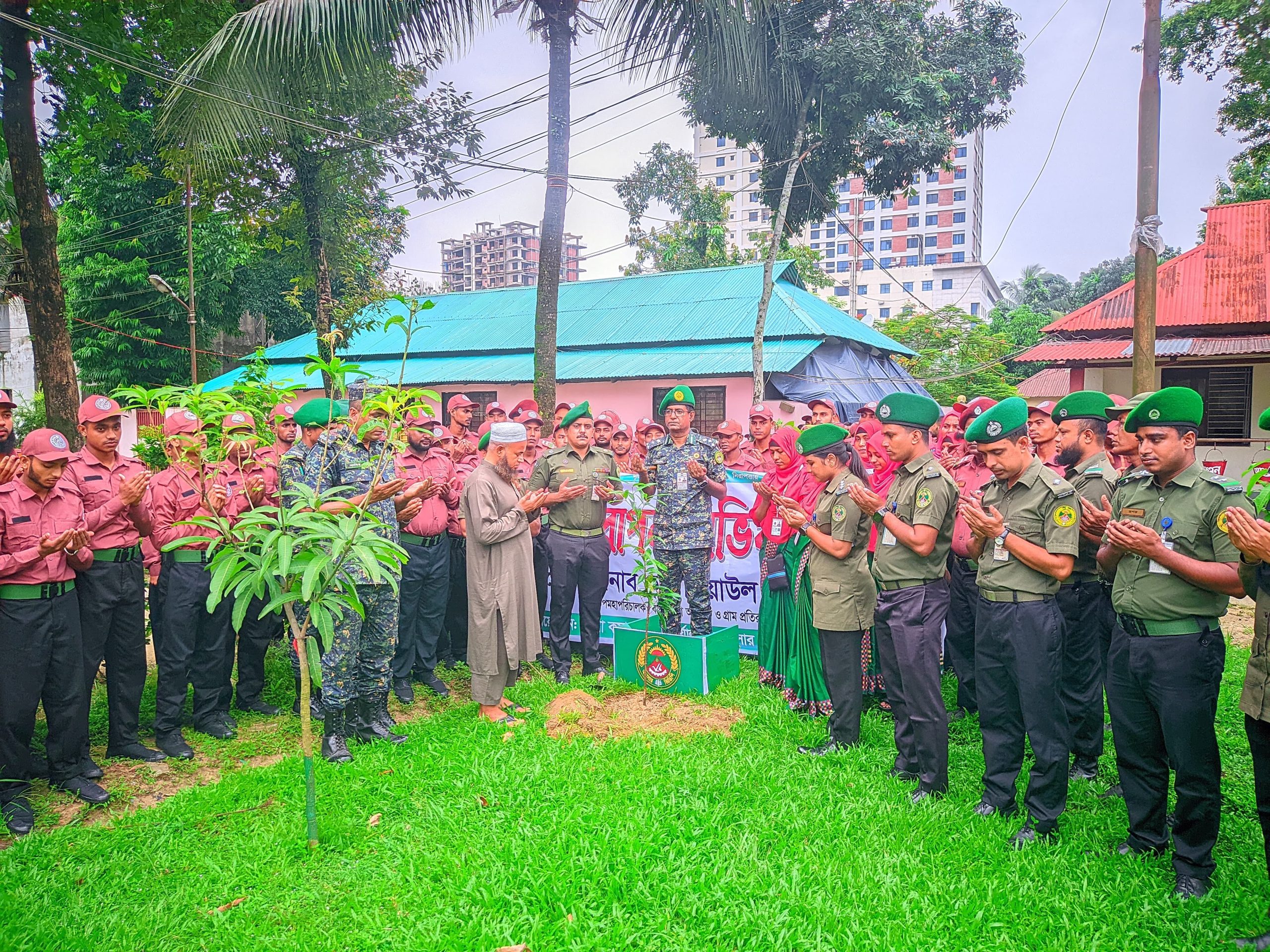 সিলেটে আনসার ও ভিডিপির বৃক্ষরোপণ অভিযান