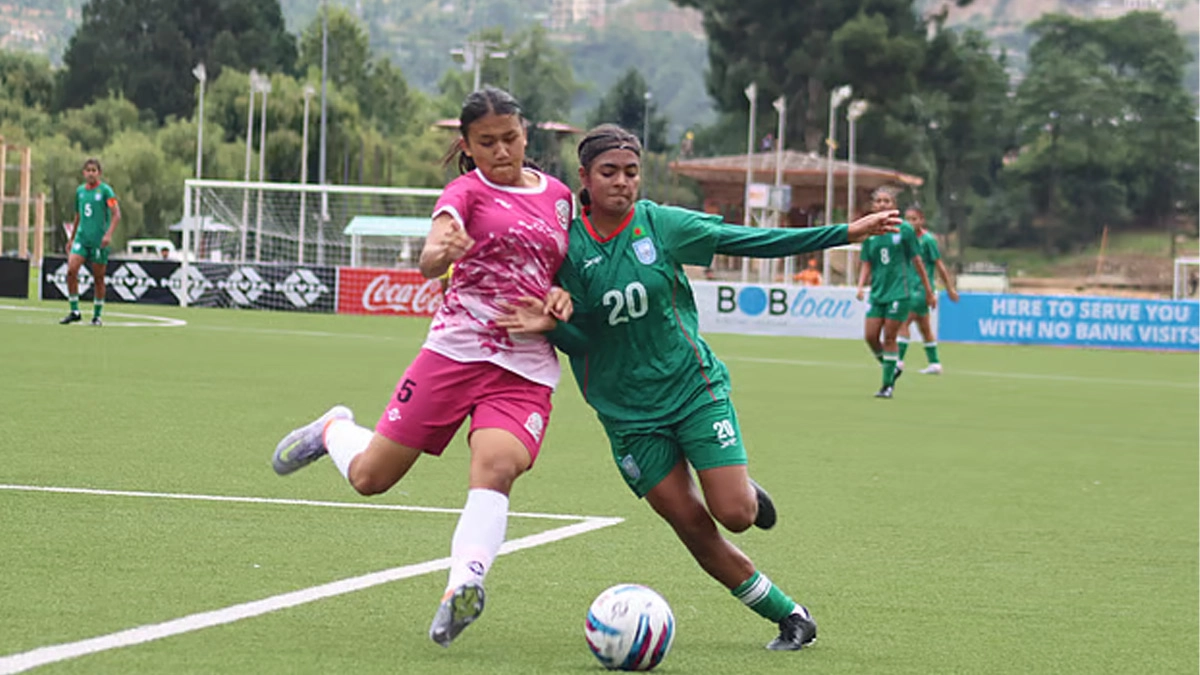 শিরোপা হারানোর পথে বাংলাদেশ