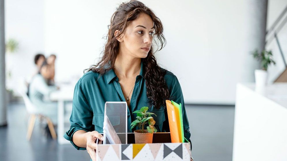 প্রথম বেতন পাওয়ার ৫ মিনিট পর চাকরি ছাড়লেন কর্মী